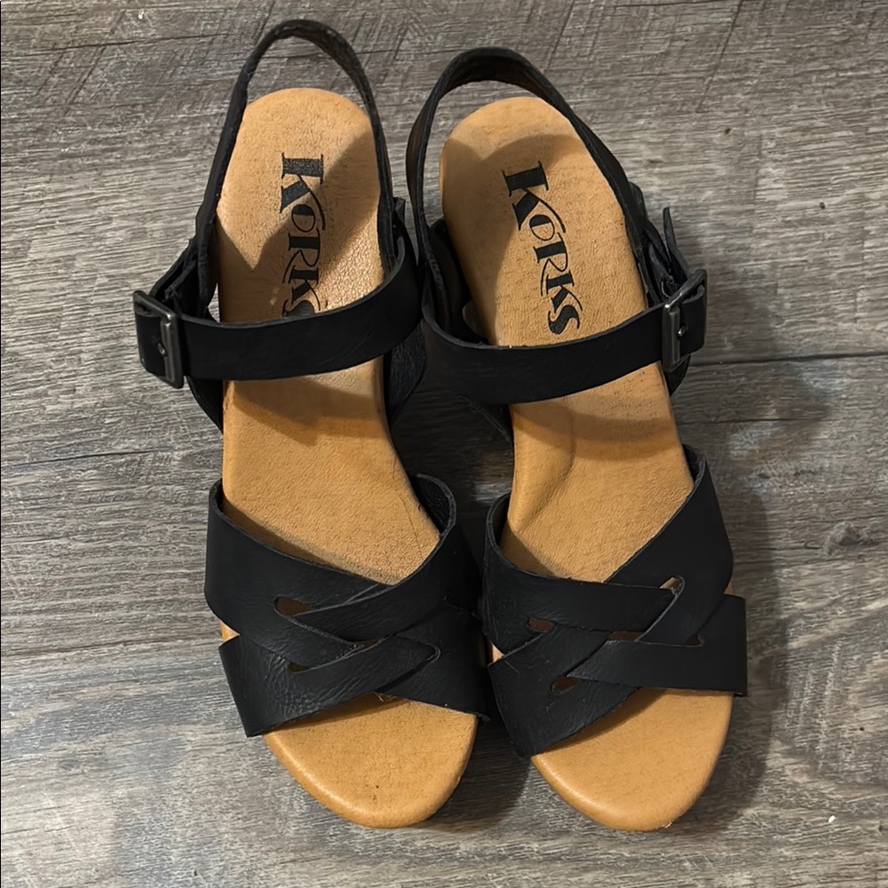 Kork-Ease Black and Tan Sandals with Crisscross Straps